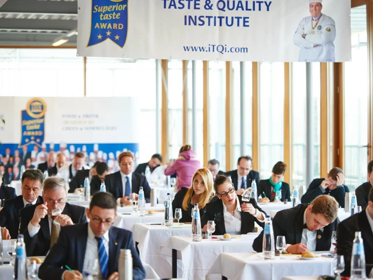 11111613_878315725569992_846445576684669435_o